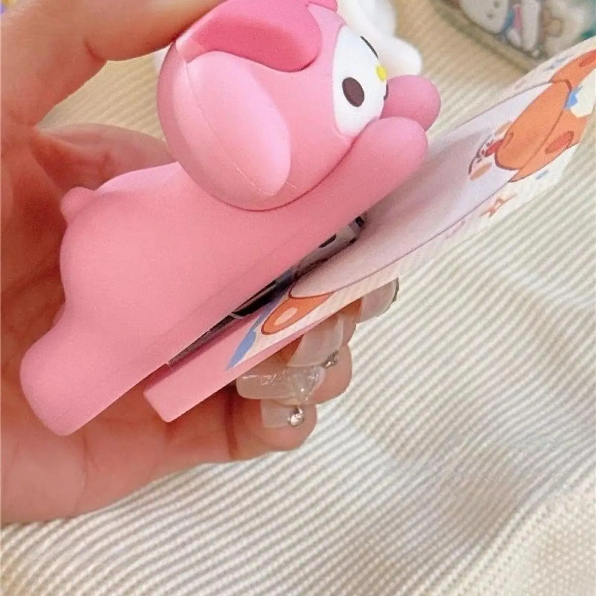Sanrio Kawaii Cinnamoroll Cucitrice per styling in silicone Studente Nuovo stile Cartoon Piccolo raccoglitore portatile per libri di cancelleria per ufficio domestico