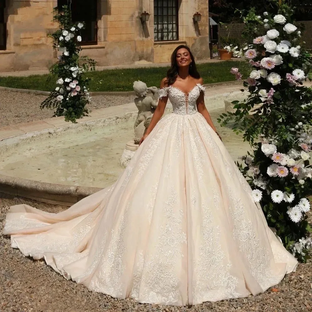تخصيص الحبيب الرقبة الوهم مطرز فساتين الزفاف الكرة ثوب الدانتيل زي العرائس Vestidos de novia Robes de mariée