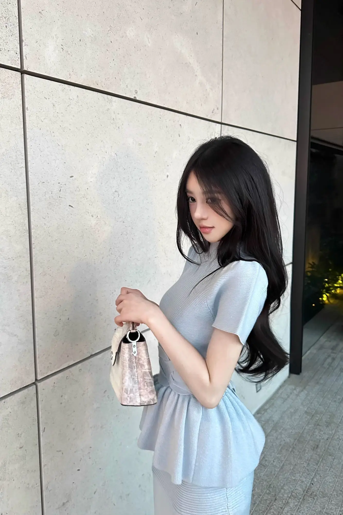 

Summer 2025 Tweed Knit Set for Women Elegant Short Sleeve Top & Midi Side-Slit Skirt Two-Piece Outfit with Chic French Vibes