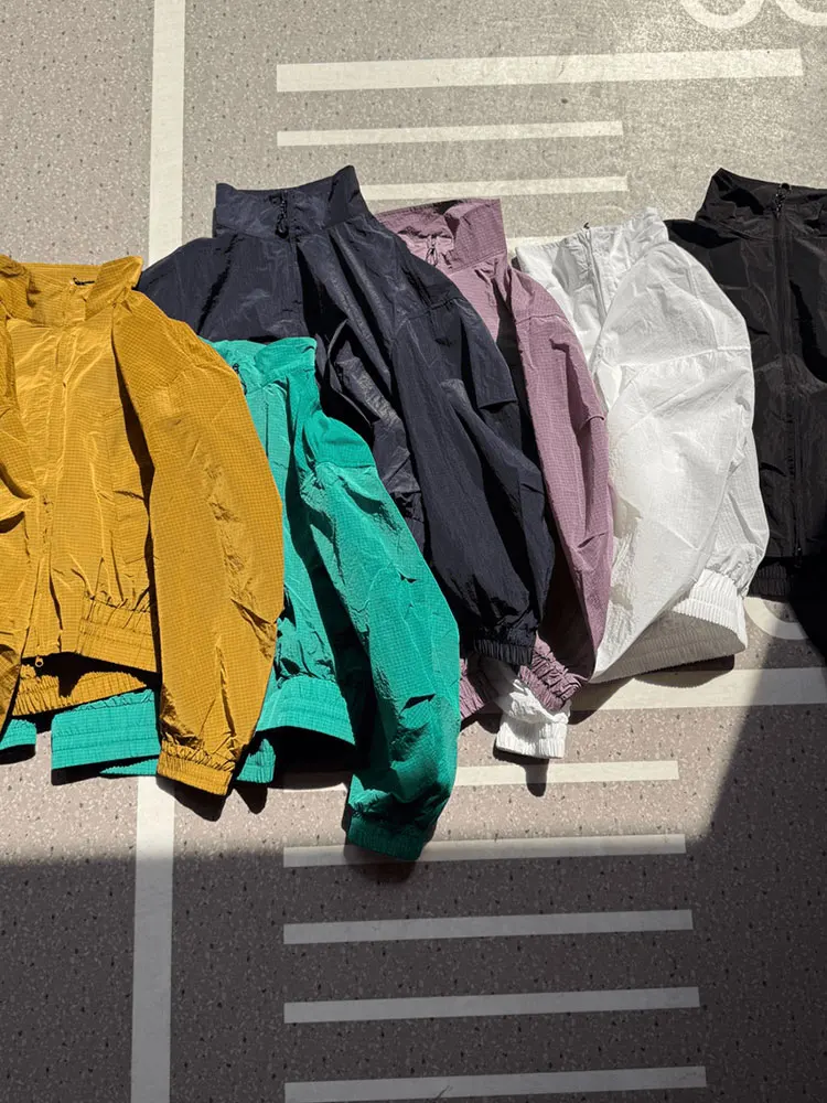 เสื้อแจ็คเก็ตกันลมสำหรับผู้ชาย ผ้าบาง ระบายอากาศได้ดี เหมาะสำหรับกิจกรรมกลางแจ้ง แห้งเร็ว กันน้ำ ป้องกันแสงแดด แฟชั่น