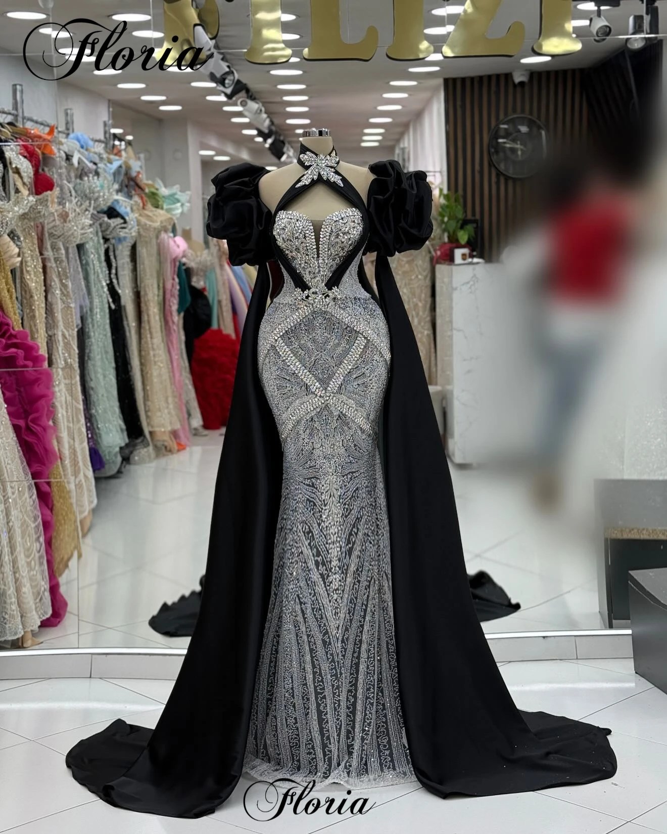 Neueste besondere Abendkleider Meerjungfrau Neckholder Kristalle Promi-Kleider Roter Teppich Runway-Kleider Robes De Soirée Maßgeschneidert
