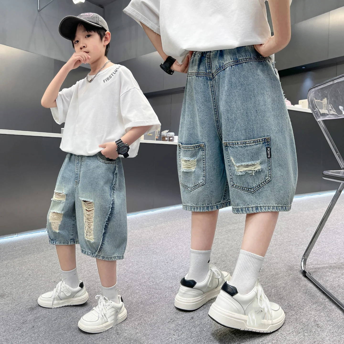 New Fashion Street Style Korean Children Boy Trend Broken Ripped Denim Short with Holes Kids New Summer Destroyed Capri Jeans