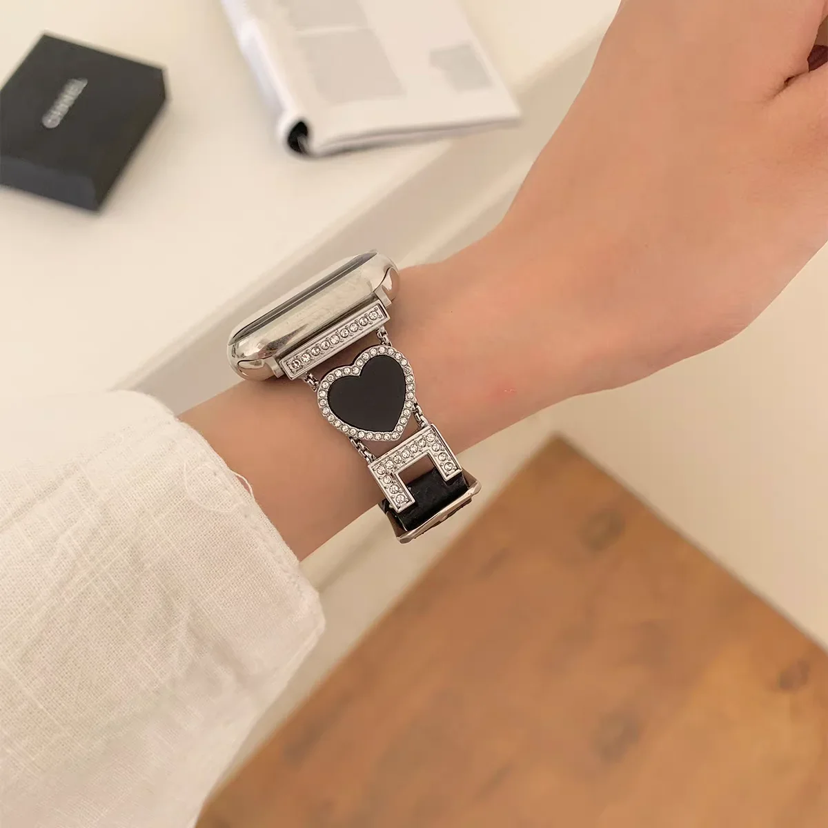 ممتاز فاخر الحب حلقة جلدية سوار ربط ل سوار ساعة يد آبل سلسلة S10/8/7/6/3/4/5/9 40 مللي متر 41 مللي متر 42 مللي متر 44 مللي متر 45 مللي متر 46 مللي متر