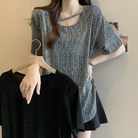 여성을위한 대형 유행 슬릿 반팔 티셔츠 2025 여름 새로운 느슨한 슬림 탑