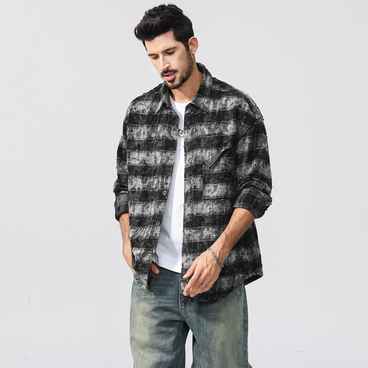 

Осенняя модная высококачественная рабочая рубашка 2025 года для мужчин — большие размеры 4XL, клетчатая клетчатая куртка с длинными рукавами, свободная посадка, повседневная полосатая куртка