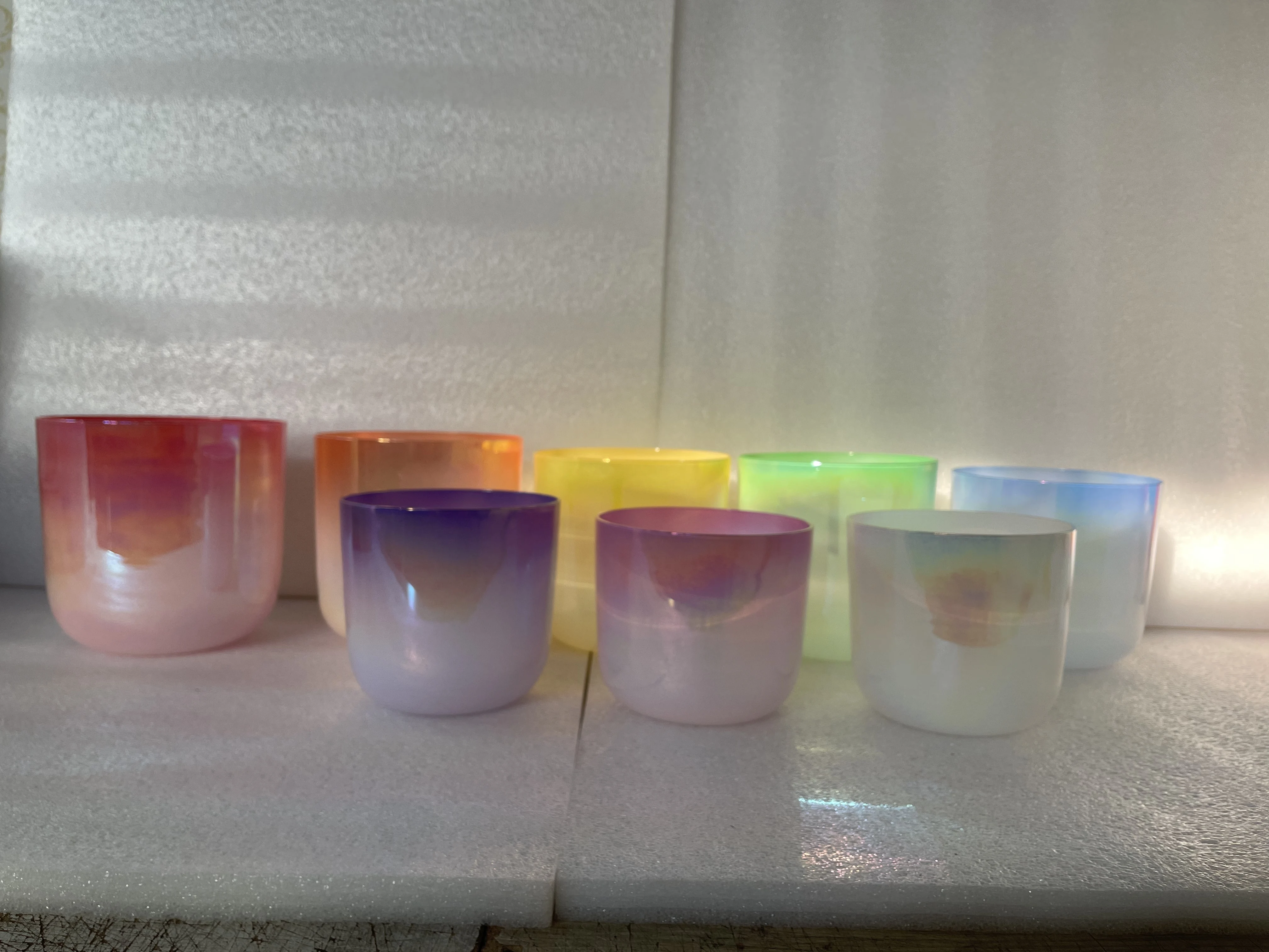 crystal singing bowl set peral cosmic colors  3rd octave CDEFGAB4C perfect pitch for sound healing.