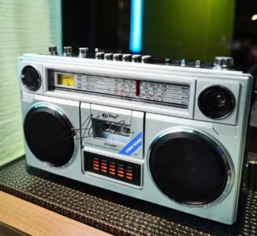 New Retro Rock Large Cassette Player Radio Wireless Bluetooth Speaker Karaoke Machine High Fidelity Sound System