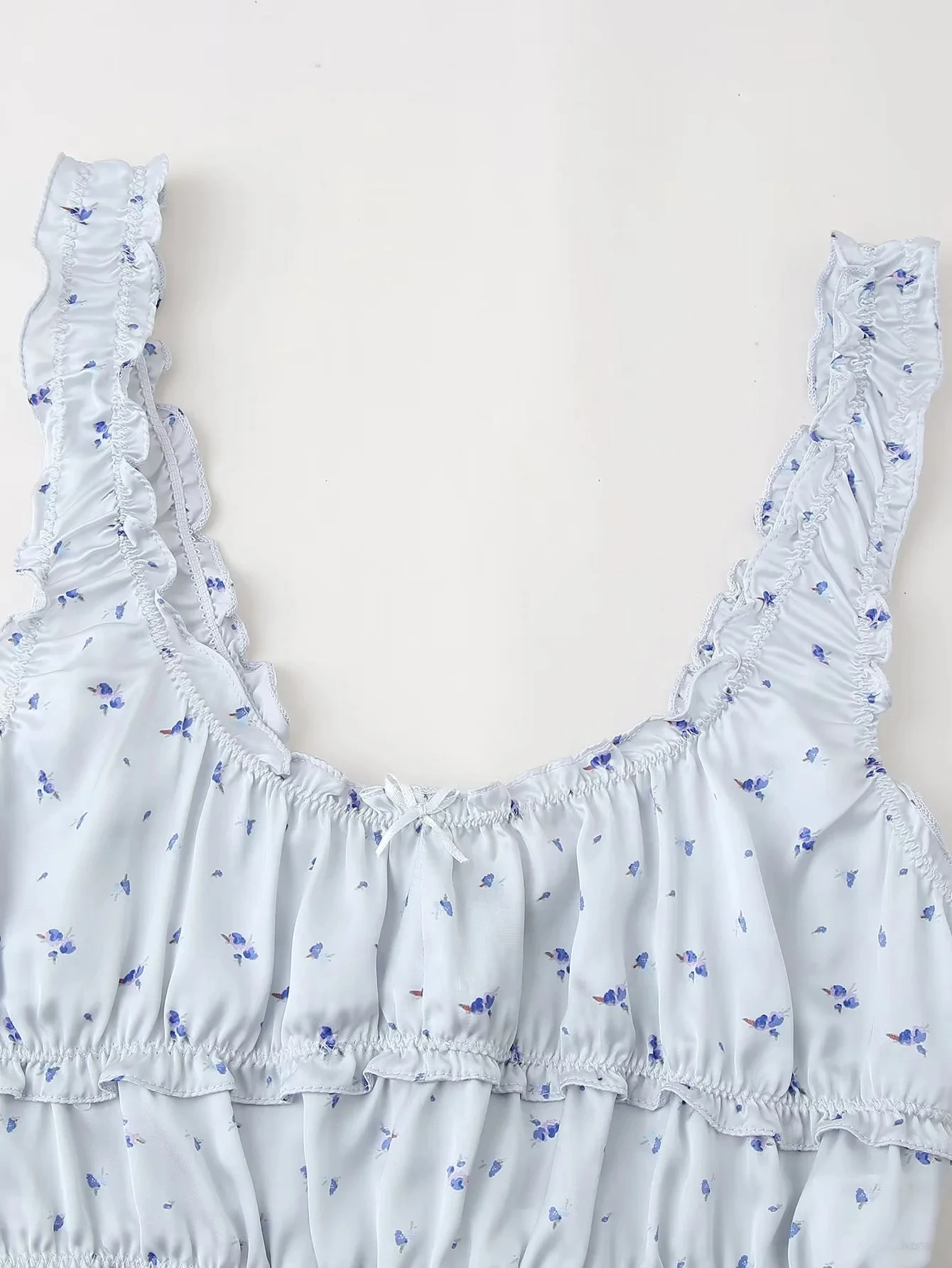 Nowa damska bluzka New Street Sle z jedwabiu satynowego, warstwowa, ozdobna, w stylu streetwear, letnia kolekcja 2025, włókno poliestrowe, długość regularna.