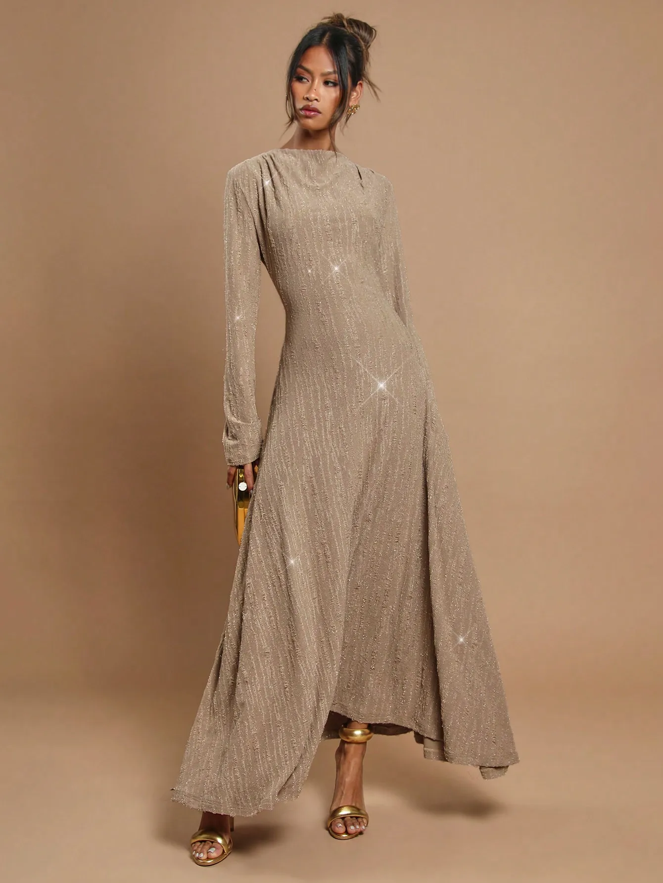 

Women's Stand Collar Long Sleeve Shiny Metallic Maxi Dress