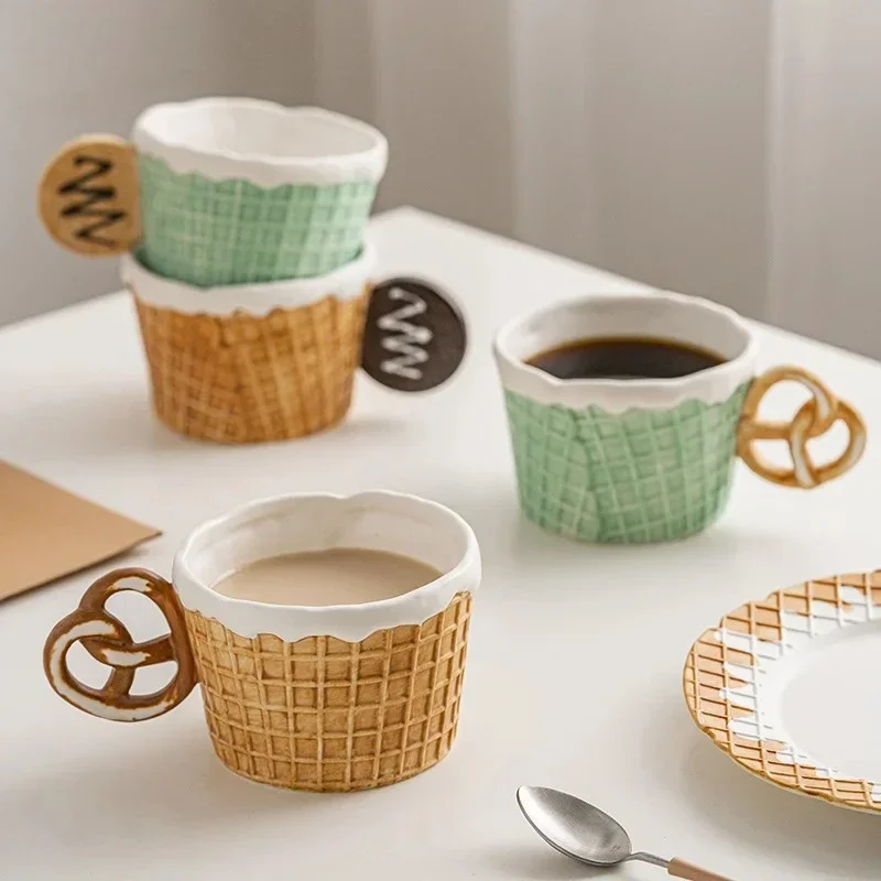 Kreative Keksförmige Wasserbecher, Niedliche Keramiktasse für Büro-Nachmittagstee, Kaffeetasse für Zuhause, Frühstücksmilchbecher, Dessertteller-Getränkeset