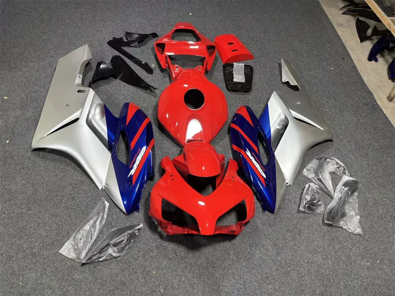 for CBR1000RR 2004 2005 Motorcycle ABS Injection Fairing Kit, CBR1000 CBR 1000 RR 04 05 Body Protection Fairings