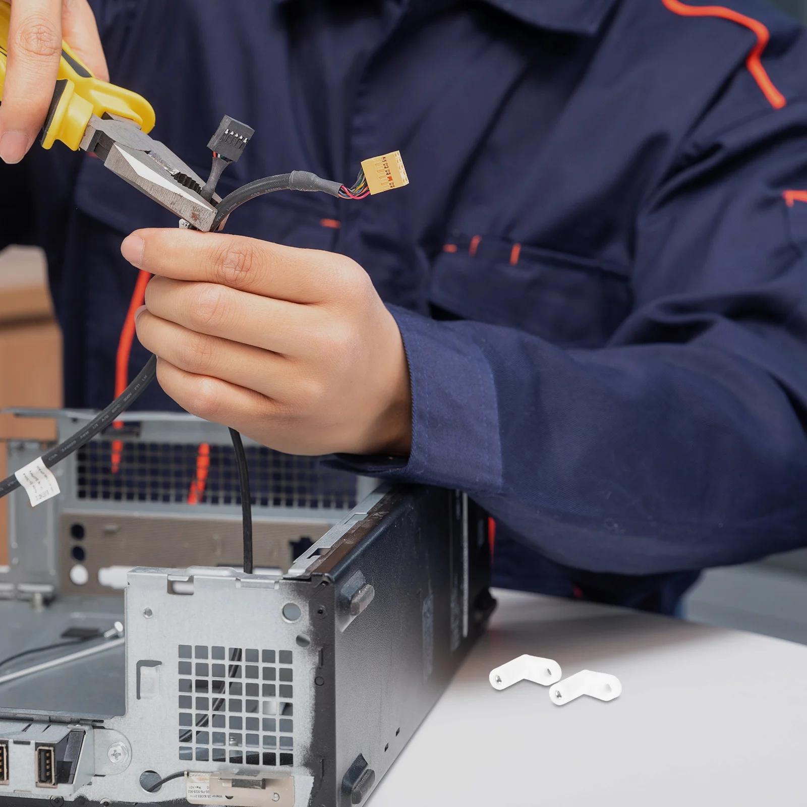 

20pcs Plastic L Bracket White For Shelves Cabinets Support L Shape Right Angle Brace Shelf Corner Bracket Insulated Pcb Spacer