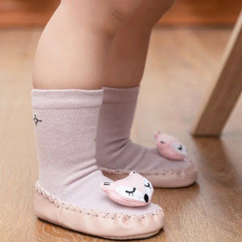 Chaussures de sol coordonnantes pour bébé, chaussettes moyennes, document solide, dessin animé, intérieur, maison, sécurité, chaussures d'hiver, tout-petits, enfants