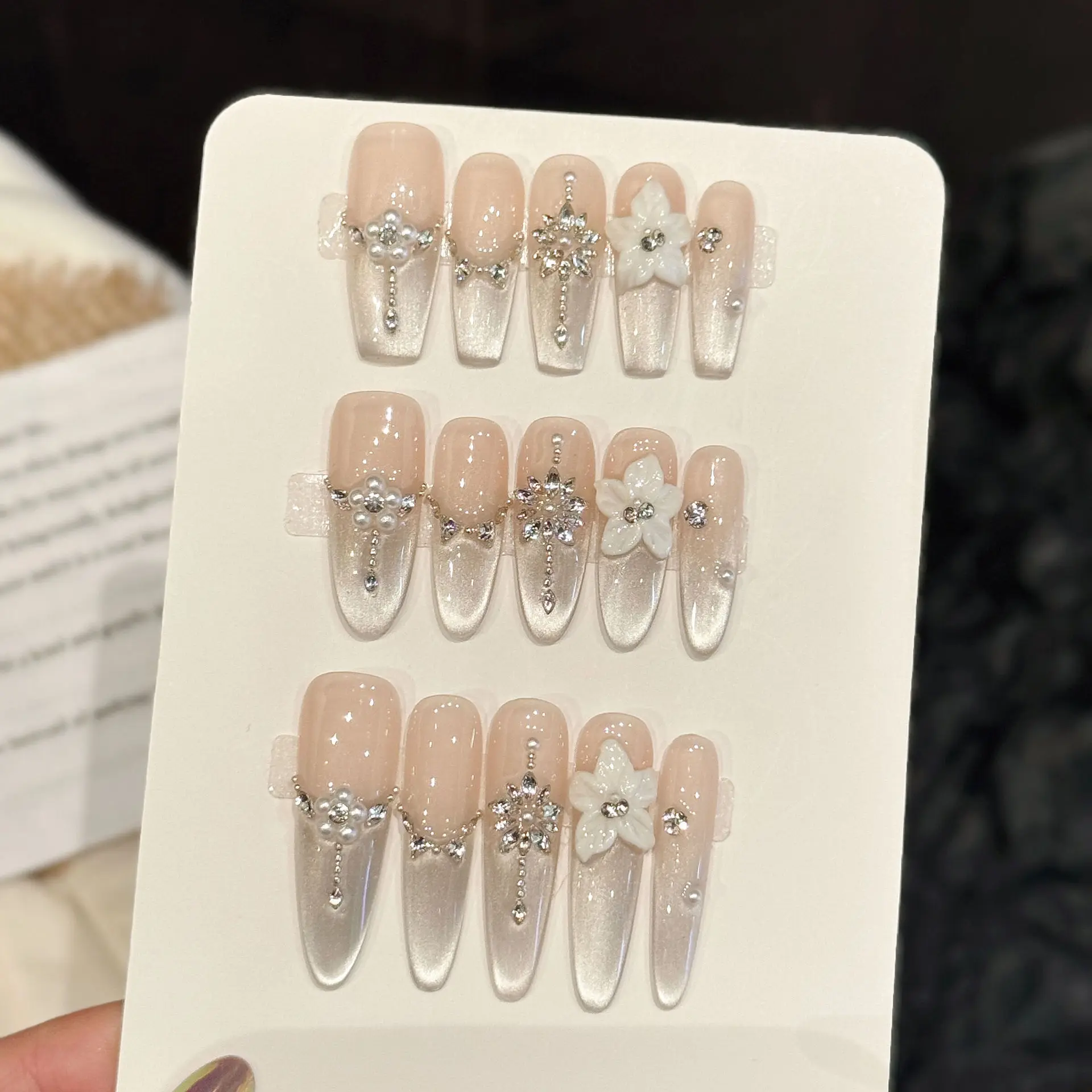 

10pcs Hand-carved Jasmine Press On Nails White French Style Water Light Cat's Eye Handmade False Nail Korean Gentle Fake Nails