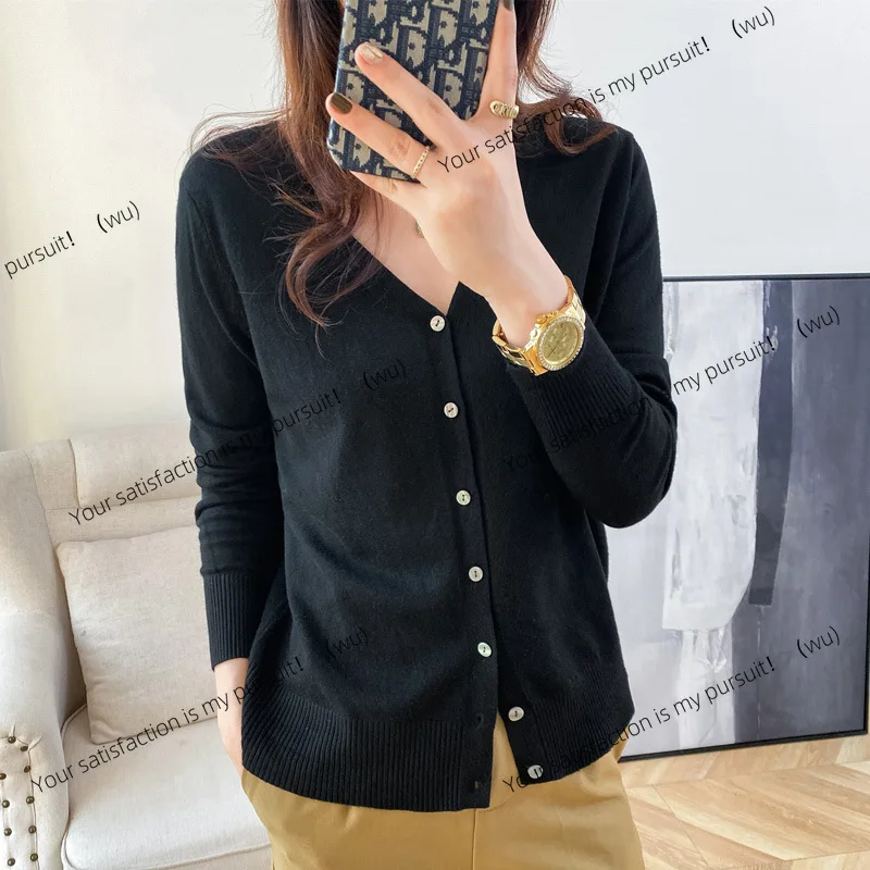 Atasan rajutan pakaian musim gugur versi Korea sweater leher V longgar warna polos cardigan