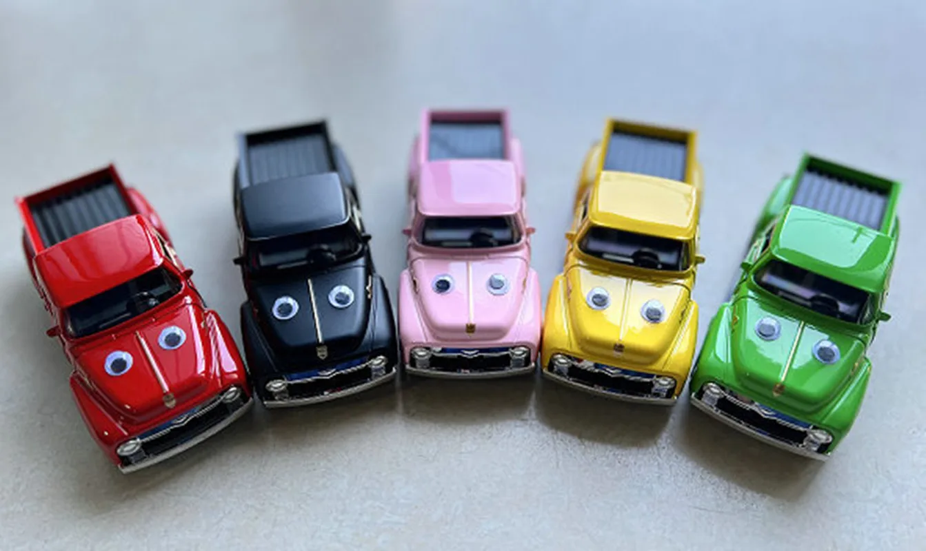 1: 32 alloy cartoon pickup truck car models,original packaging transportation car toys,children's toy gifts,wholesale