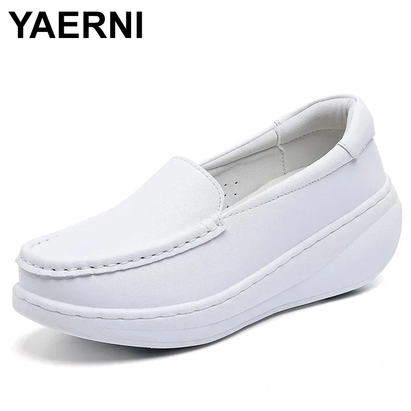 YAERNI-zapatos de trabajo con aumento de muffin para mujer, zapatillas blancas transpirables de boca poco profunda, zapatos informales de cuero