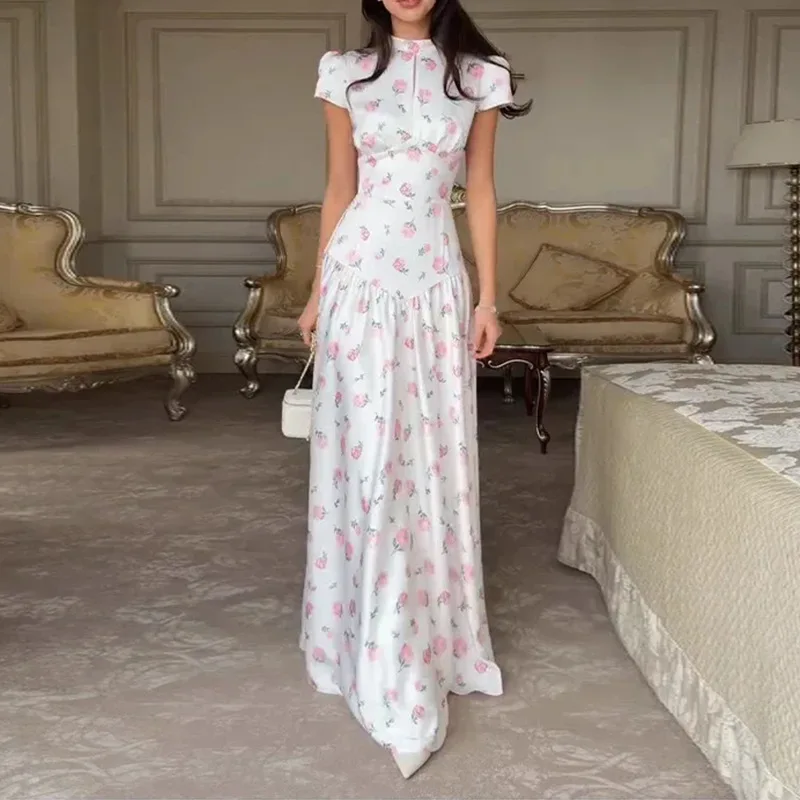 Sommerliches neues Kleid mit Blumenmuster, modischer Stehkragen, hohe Taille, Knöpfe, Schlitz, langes Kleid, elegantes Damenkleid mit kurzen Ärmeln, Urlaubskleid