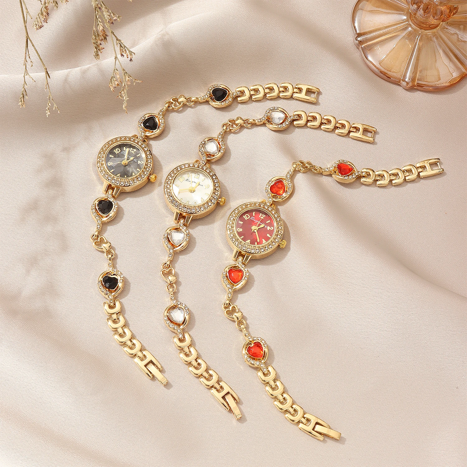 

Y2K стиль женские кварцевые часы блестящие стразы инкрустированные бриллиантами циферблат браслет из цинкового сплава ювелирные аксессуары праздничные подарки