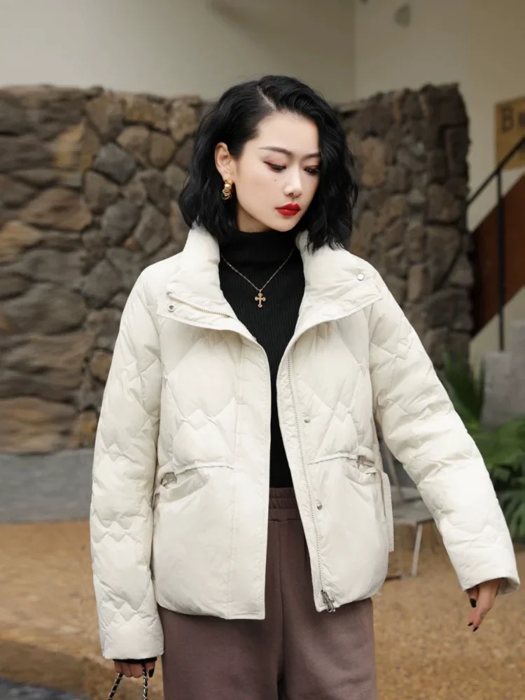 2024 New Autumn and Winter Woman Coat Ultra Light 90% White Duck Down Short Down Coats Women Thick Warm Loose Cocoon Type Hooded