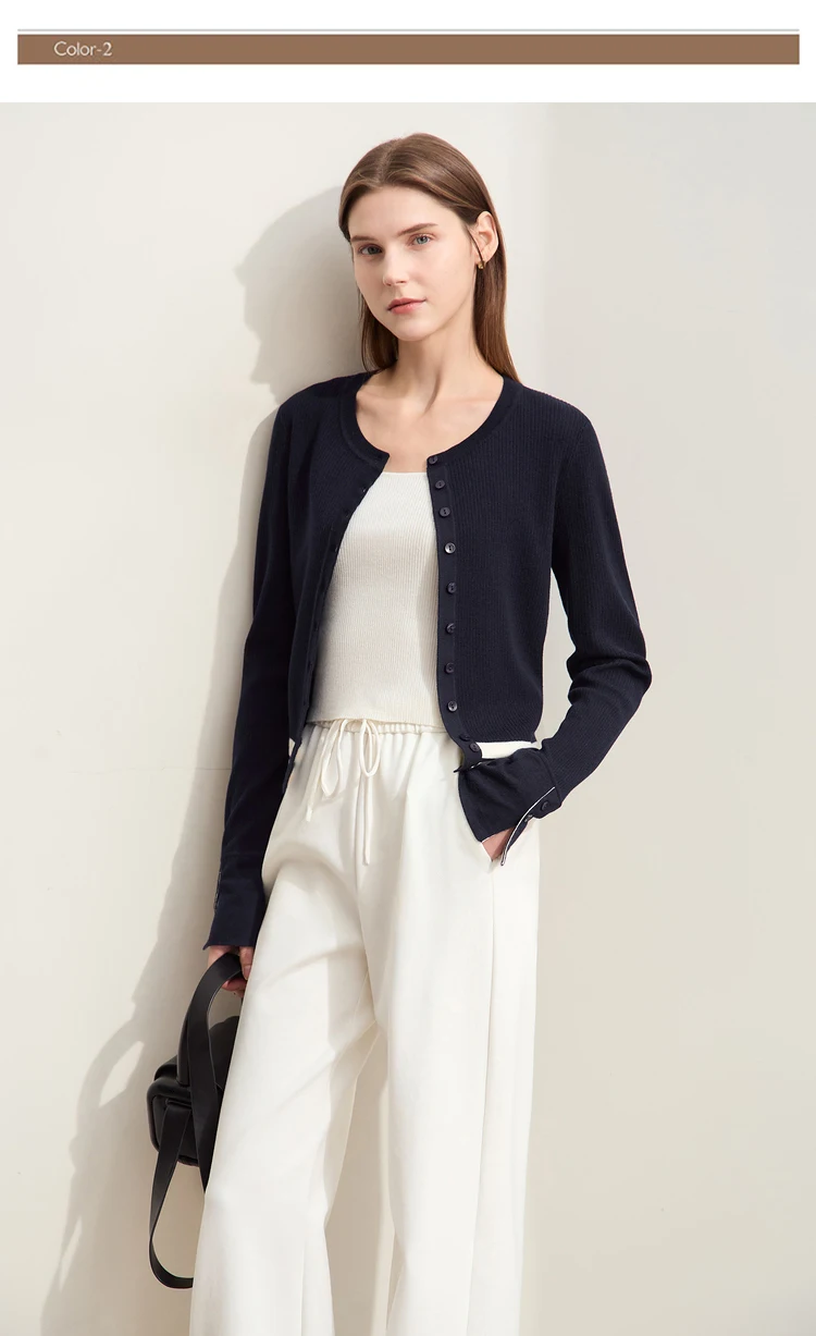 Amii Minimalism 2026 Strickjacke für Damen Herbst Neu Pendler O-Ausschnitt Gespleißte Kurze Wollstreifen Schlanke Langarm-Oberteile 12443022 – Detail 18