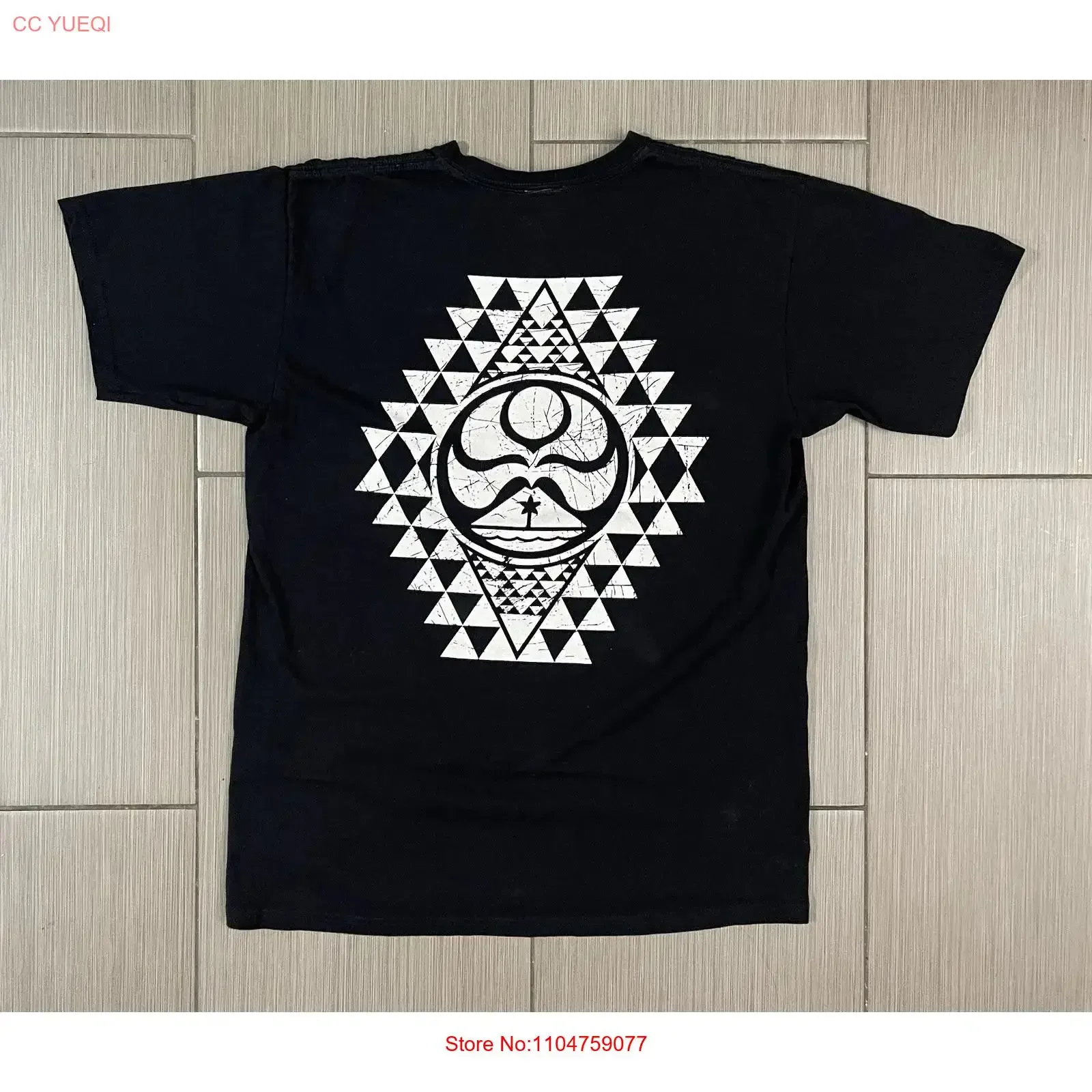 Hawaiian Island Creations HIC Black T Shirt Tribal Logo Size LARGE Surf Hawaii vintage Washed graphic Versatile Stretched