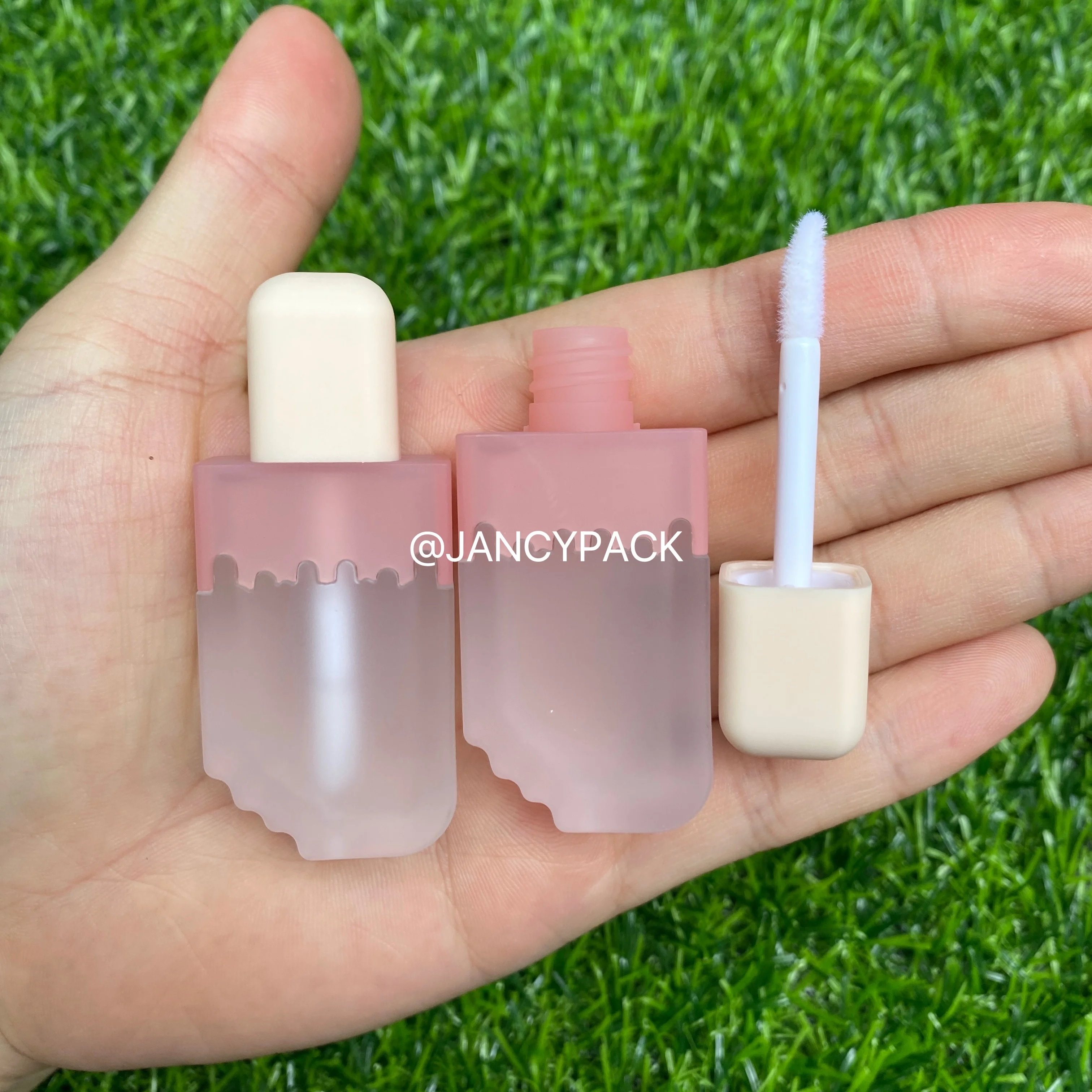 

5ml Ice Cream Shape Empty Lip Balm Tube Container Organize Lipstick Refillable Bottles Lip Gloss Tubes Mini Lipgloss Sample