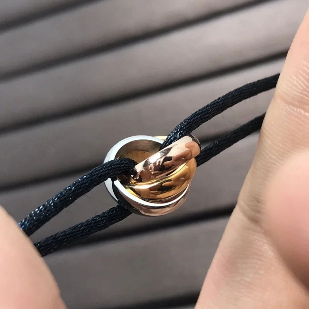 CY Classic Luxury Jewelry With Three Colors, Three Circles, And A Couple's Bracelet With 18K Gold Plating That Won't Fade.