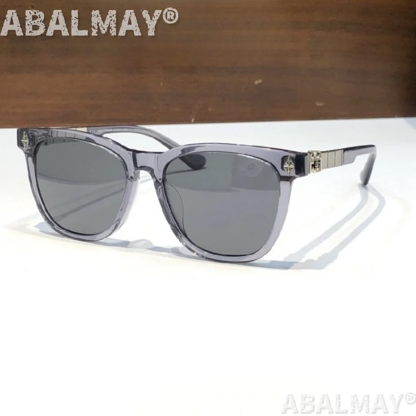 คุณภาพสูงDesignerแว่นตากันแดดผู้ชายและผู้หญิง 8137 ขนาด 53-18-150 ไทเทเนียมหรูหราแฟชั่นการออกแบบดวงอาทิตย์แว่นตาUV400 พร้อมกล่อง