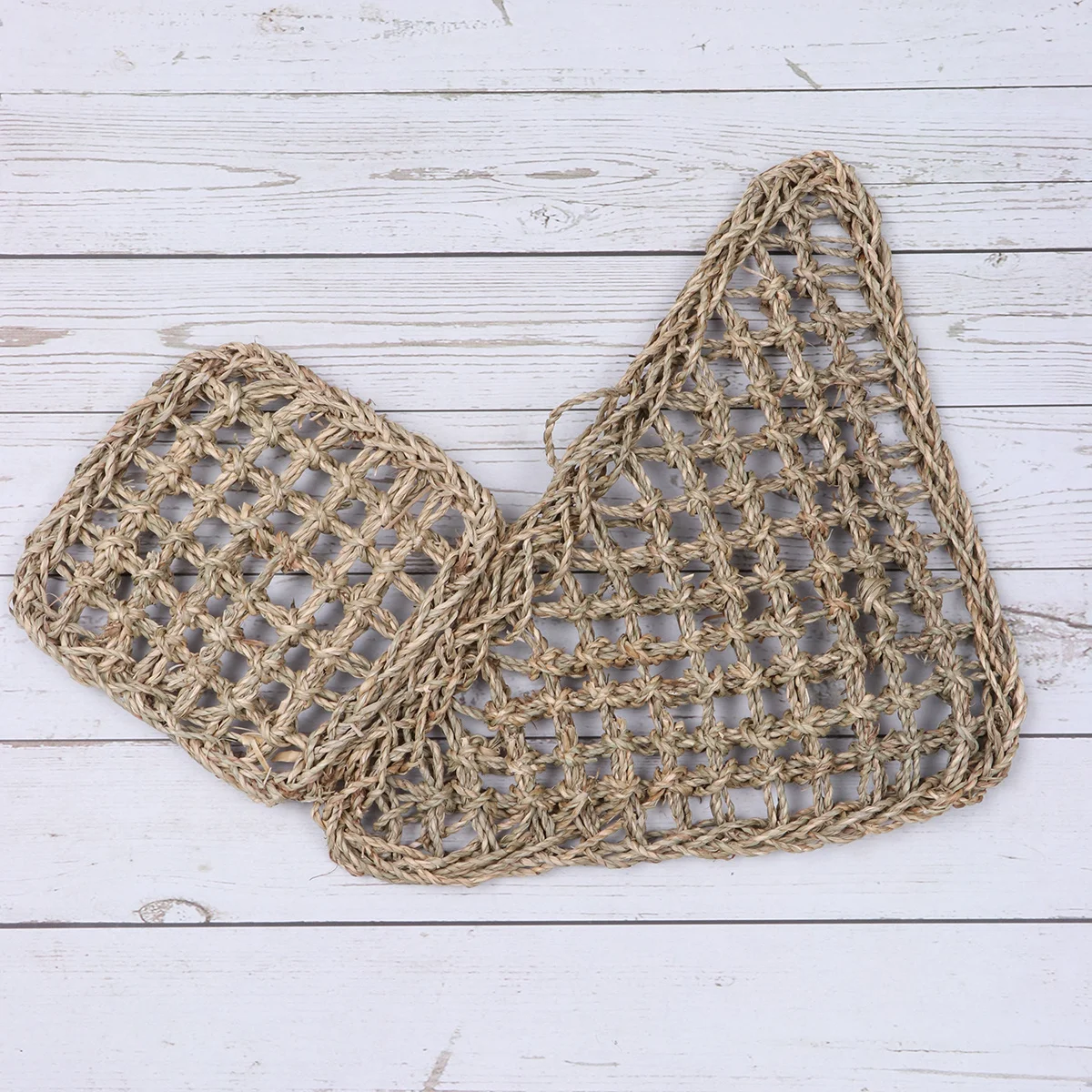 

Natural Grass Fiber Lizard Hammock Bed Suction Cup Design Durable Climbable Lounger for Anoles Bearded Dragons Geckos Iguanas