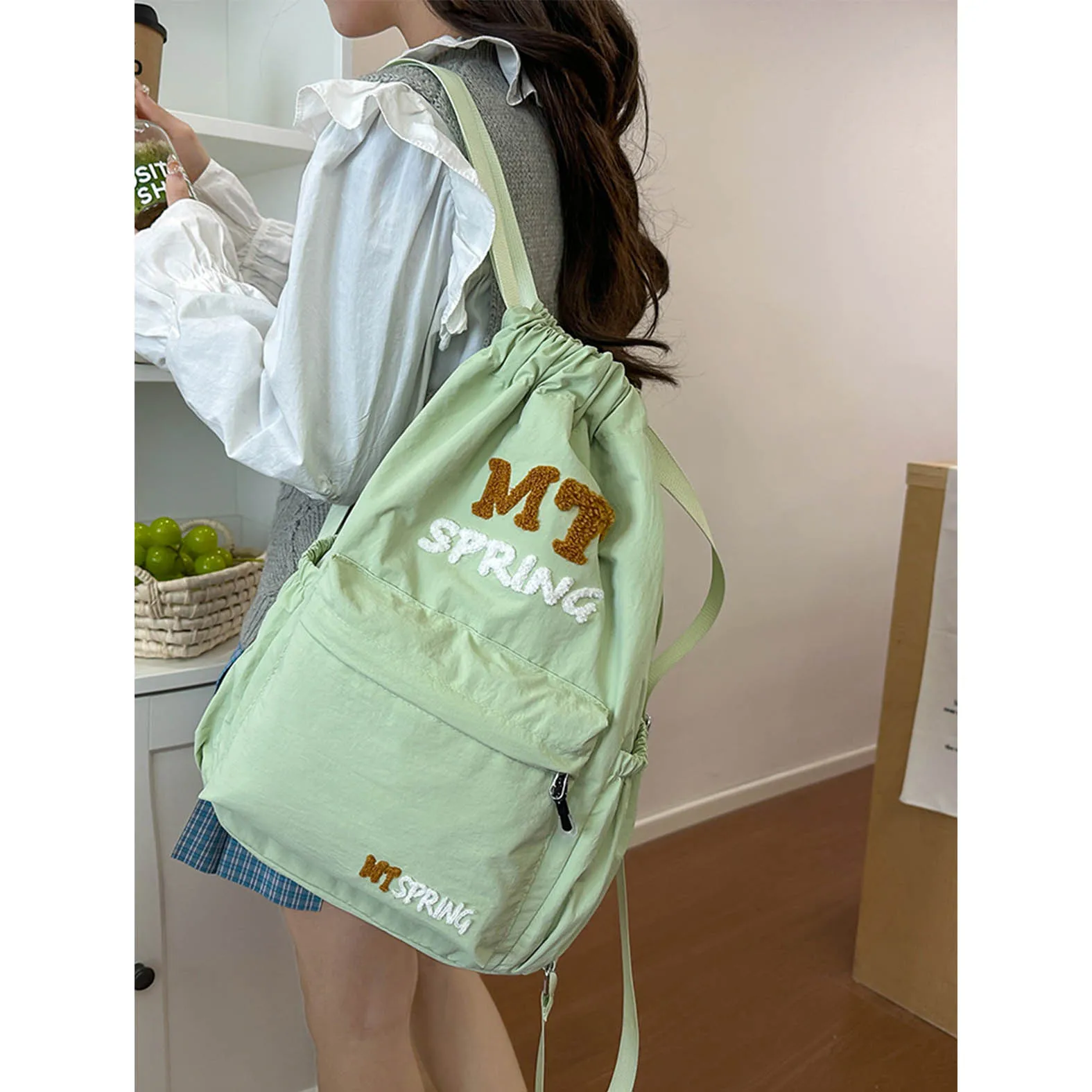 

Korean version lightweight backpack for women 2025 new trendy large capacity drawstring backpack outdoor travel shopping backpac