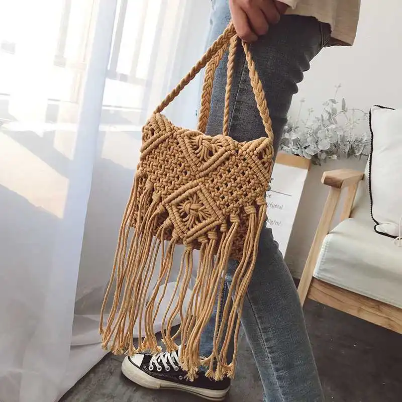 Fashion Handmade Hollow Out Woven Crossbody Bag For Women Fashion Tassel Design Women\'s Handbag Summer Straw Beach Shoulder Bag