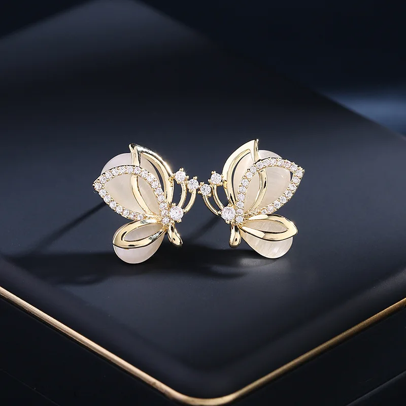 

S925 Silver Needle, Unique And Fashionable, High End New Earrings, Super Immortal And Sweet, Cat Eye Stone Butterfly Earrings