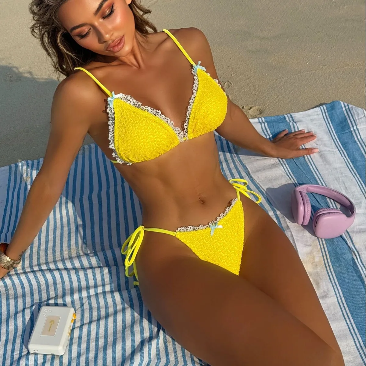 Contrasting Bow Lace Up Sexy Halter Split Swimsuit Bikini