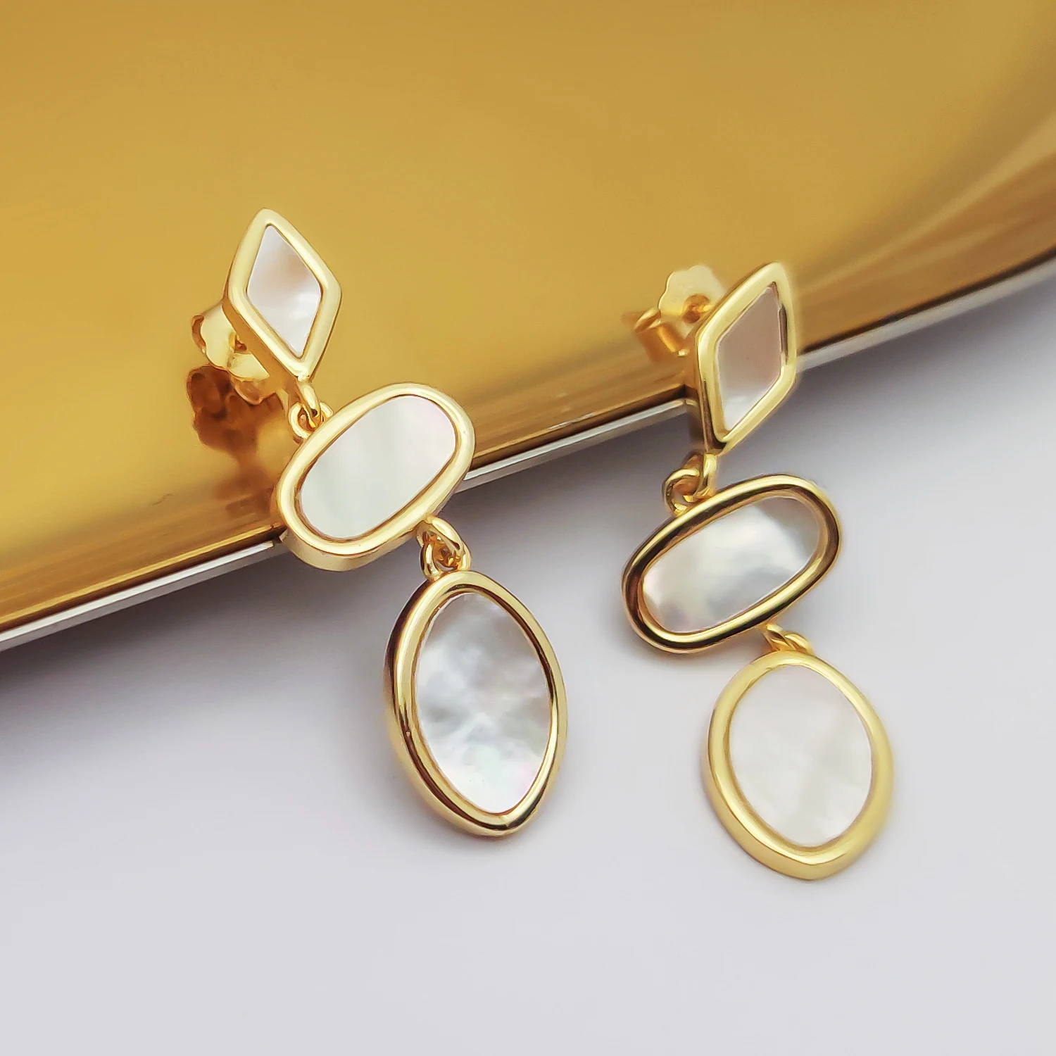 HESHI 925 Sterling Silver Gold-Plated Eardrop Earrings for Women Girl Geometric Oval Shell