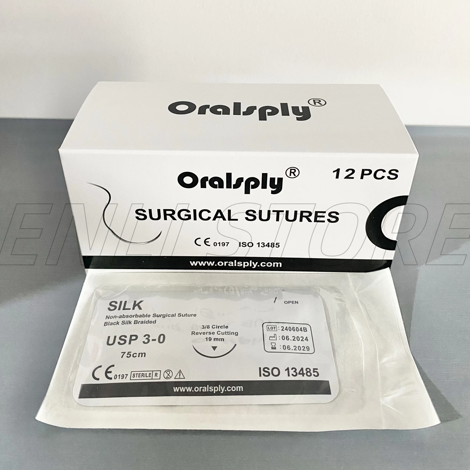 Dental Practice Use Sterilized Dental Suture with Needle - Blue Nylon/Black Silk/Green Polyester Non-Absorbable 75cmX12pack