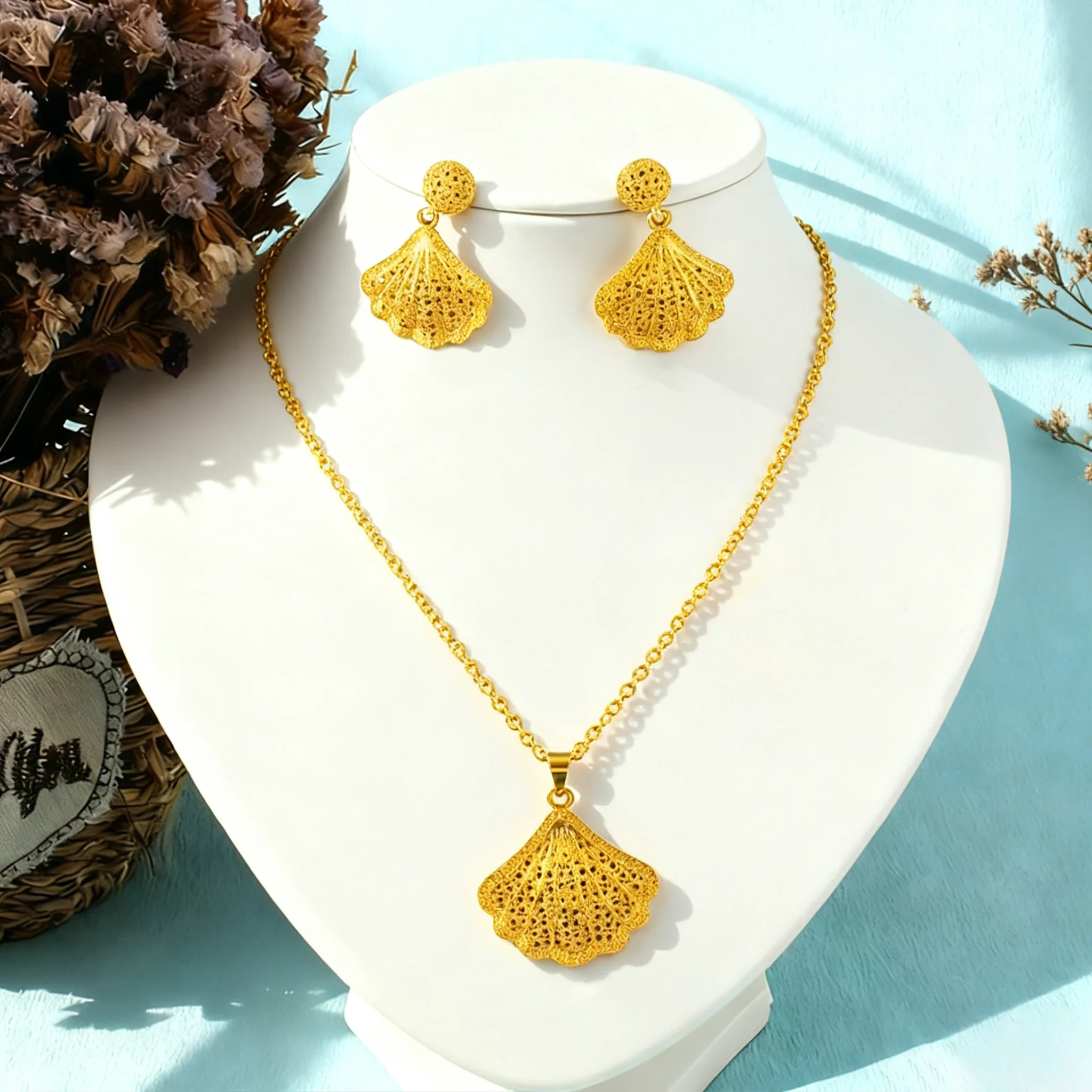 

Nigerian wedding jewelry sets gold plated Necklace Earrings rings sets or Women Indian Bridal Costume Wedding Party Gifts