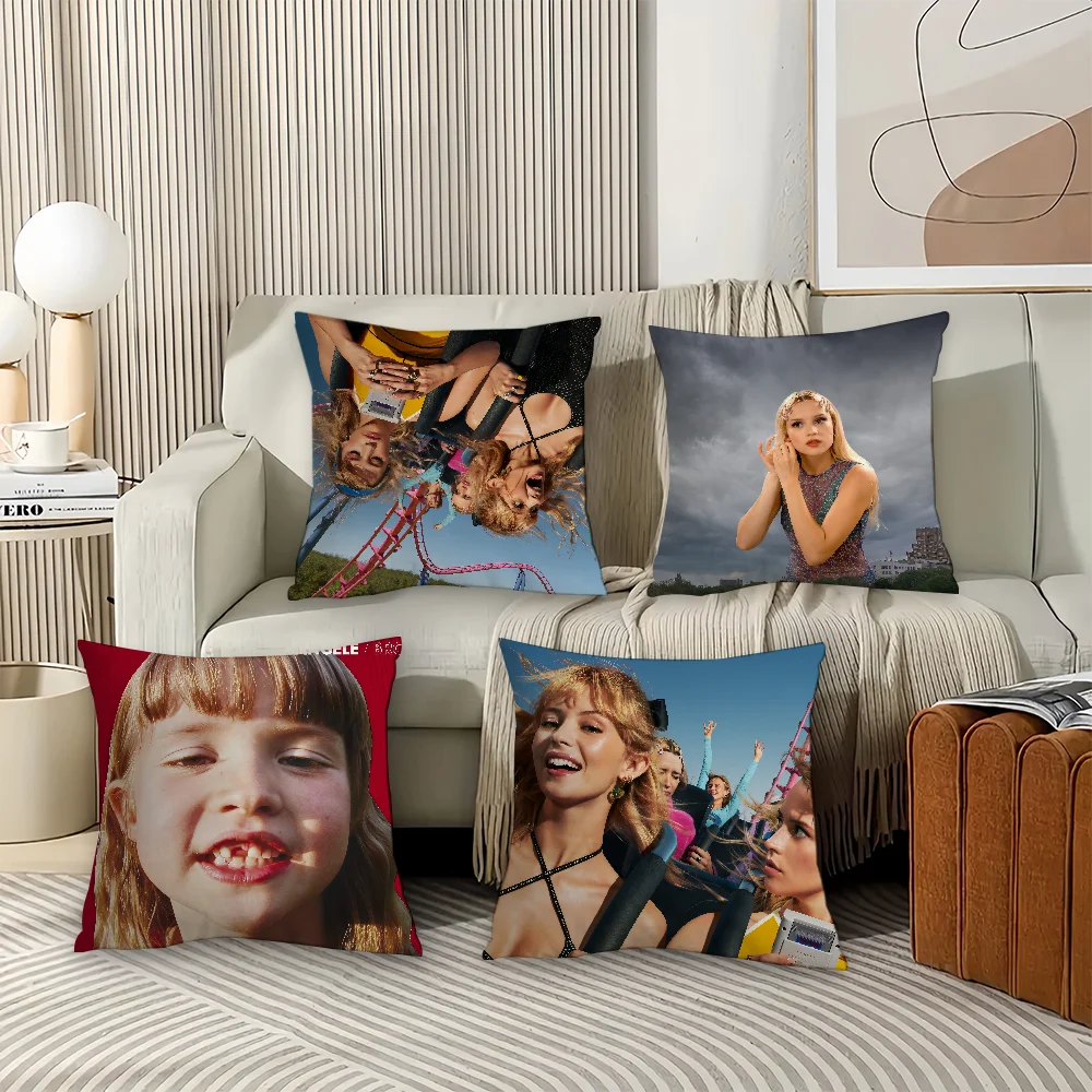 Singer AngèLe Pillo…