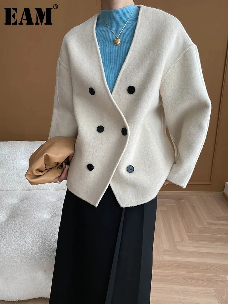 

[EAM] Beige Double Breasted Big Size Woolen Coat New V-neck Long Sleeve Women Jacket Fashion Tide Autumn Winter 2024 1DH7364