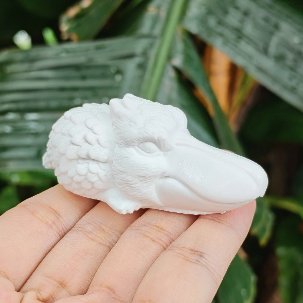 Resin Pelican Sculpture, Modern Style, Artistic Style, Folk Style, Suitable for New Year Gifts, Interior Decorations, Holiday Decorations, Tabletop Decorations, Study Room, Living Room, Birthday Gifts
