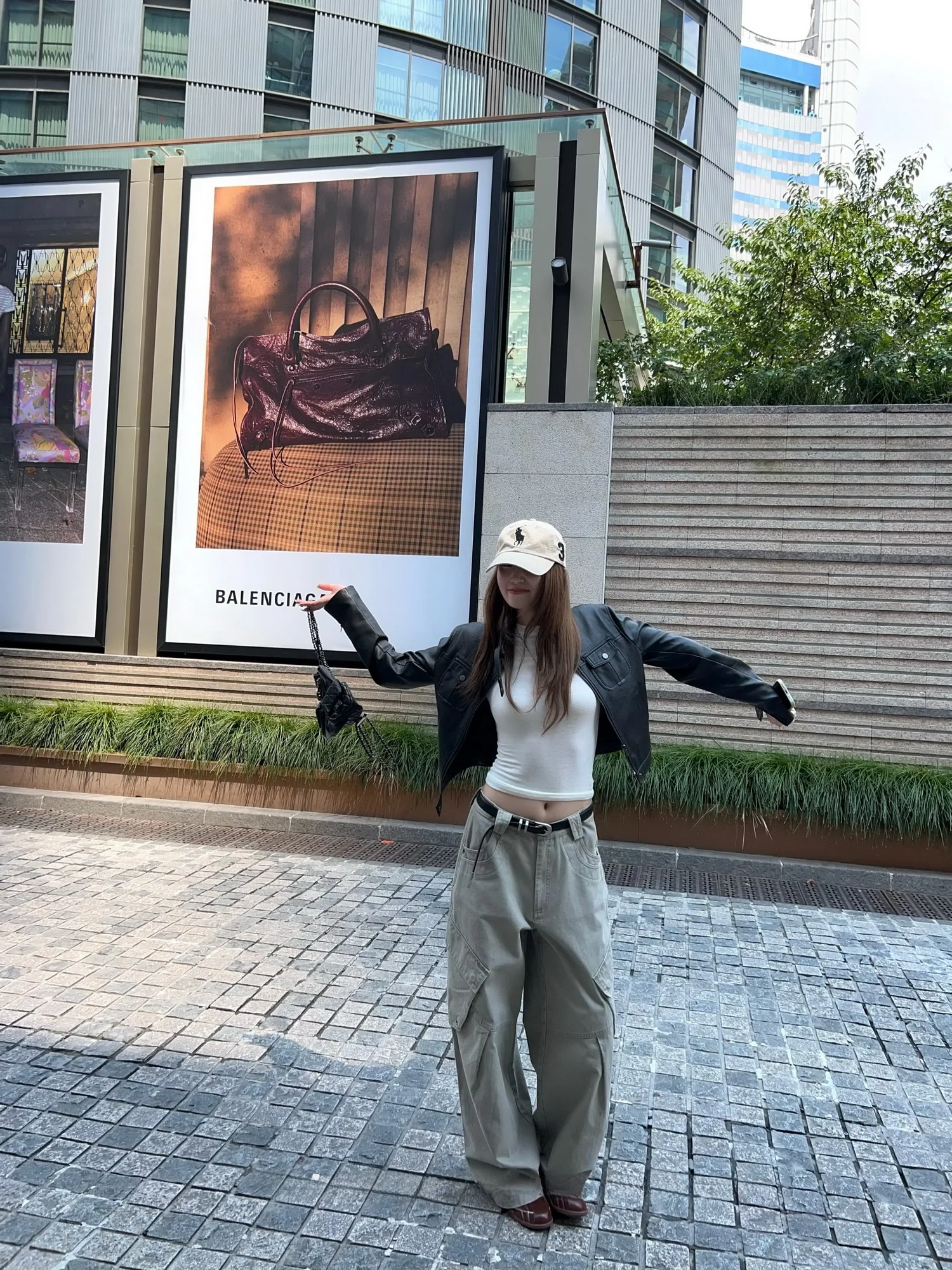 Jaqueta de Couro Sintético Feminina Estilo Motoqueira Slim Fit Manga Longa da Moda