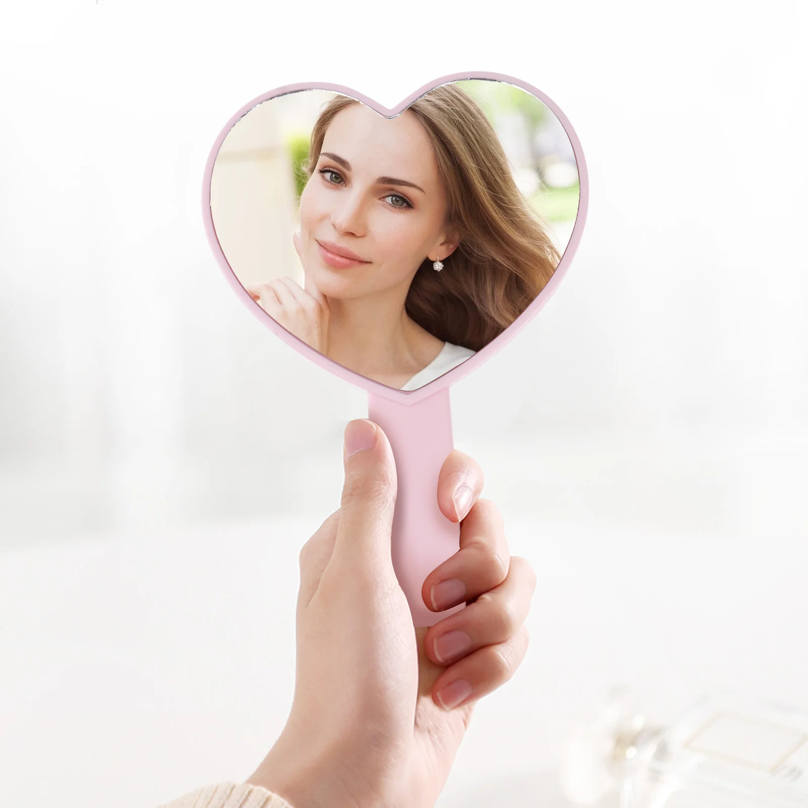 

3Pcs Portable Heart Shaped Makeup Mirror Handheld Single Side Durable Long Lasting Pink Portable Mirror