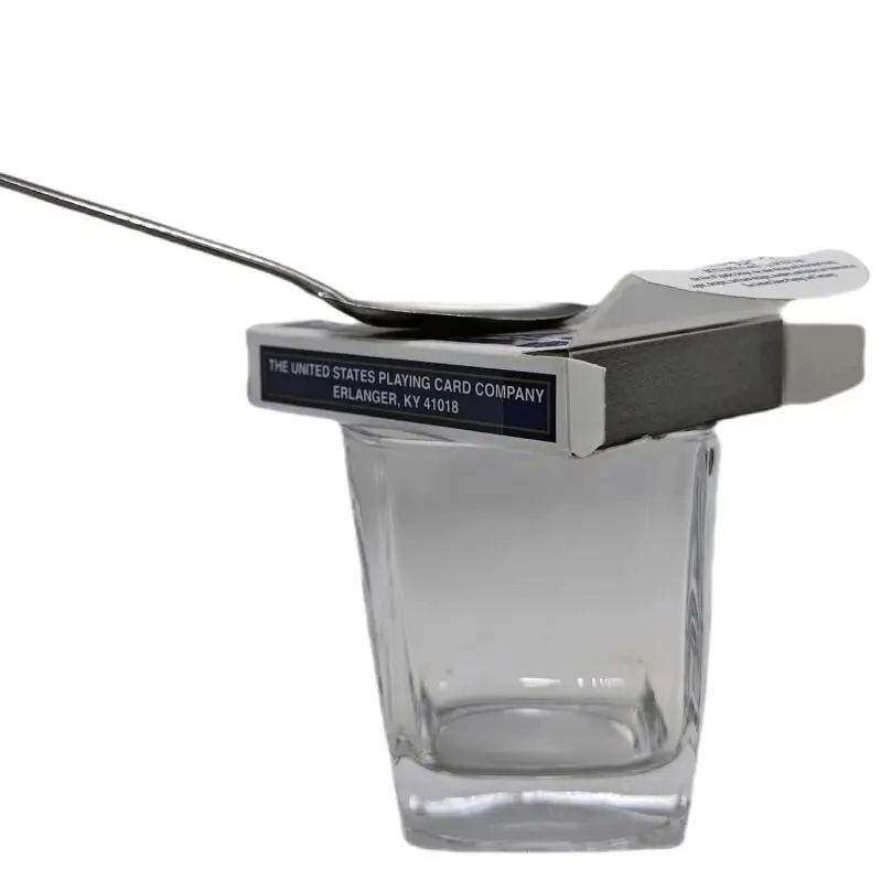 

MAGNETO DECK Control Metal with Precisio Powerful and Versatile Gimmick Poker Deck Magic Tricks Mentalism Magic Props Magician