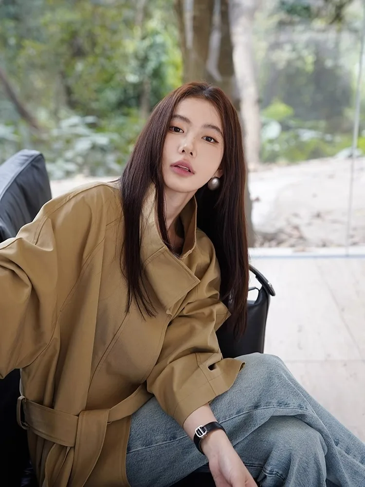 Brązowy trencz damski modny płaszcz przeciwdeszczowy wakacyjny osobowość kobieta dekolt w serek otwarte szwy szarfy paski stójka abrigos streetwear