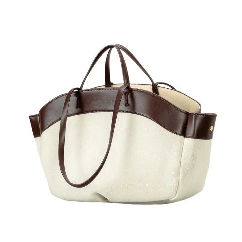 Рисунок 3 - Женская сумка-мессенджер