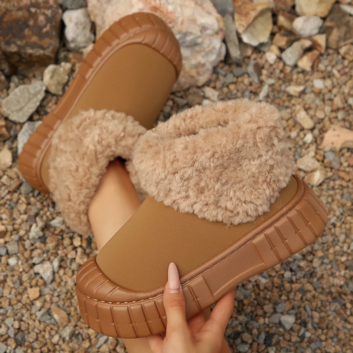 Non Slip Chunky Platform Plush Snow Boots Women 2025 Winter Warm Fluffy Fur Thick Bottom Black Ankle Boots Furry Casual Shoes