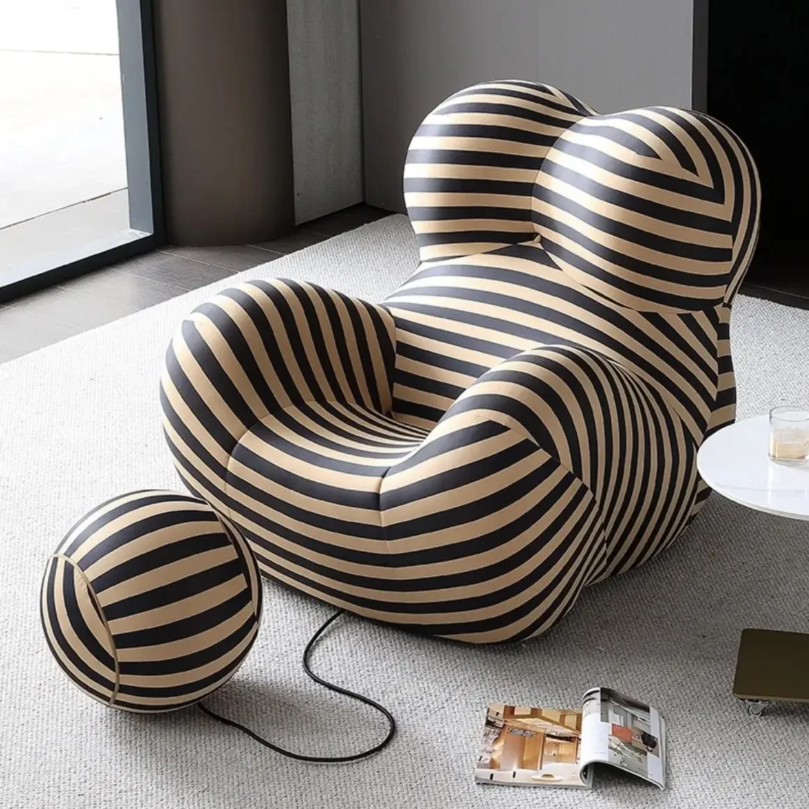 Nordic Lazy Sofa Mother's Arms Chair Living Room Furniture Modern Light Luxury Single Home Simple Sofa Chair with Ball Footrest