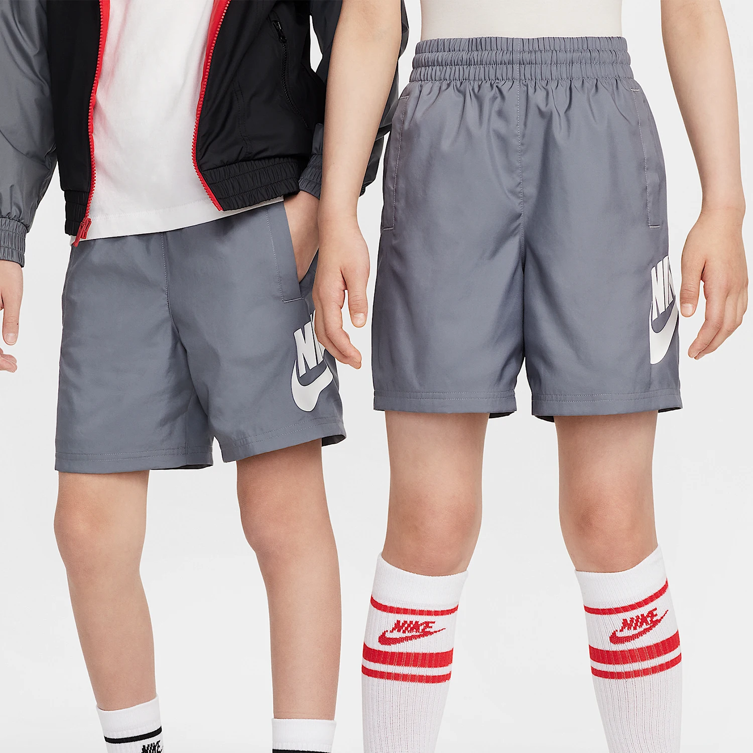 

Детские легкие и прочные повседневные шорты Nike Authentic Sportswear HF8138-084