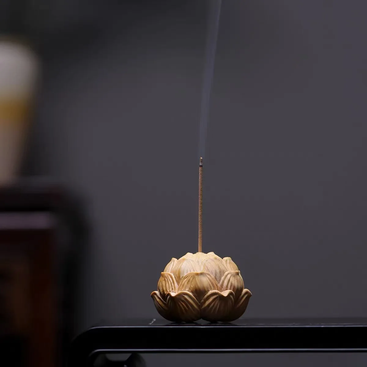 

Small leaf boxwood carving lotus incense insert incense set Zen offering Wenwan wood