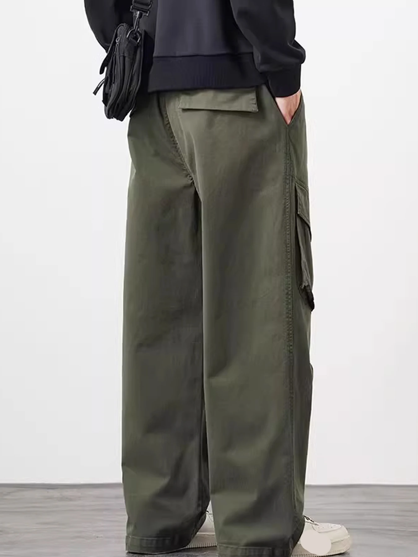 ストリートダンスルーズレッグ通勤ストレートレッグパンツ男性用、大きなポケット付きの新しいアメリカン多用途カジュアルワークウェア